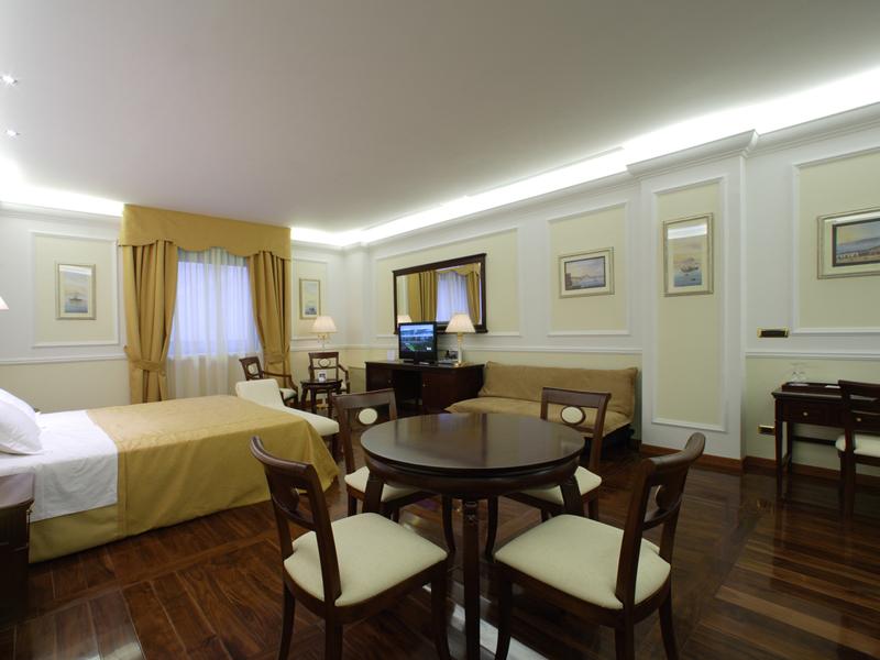 Tiberio Palace Hotel Неаполь Экстерьер фото